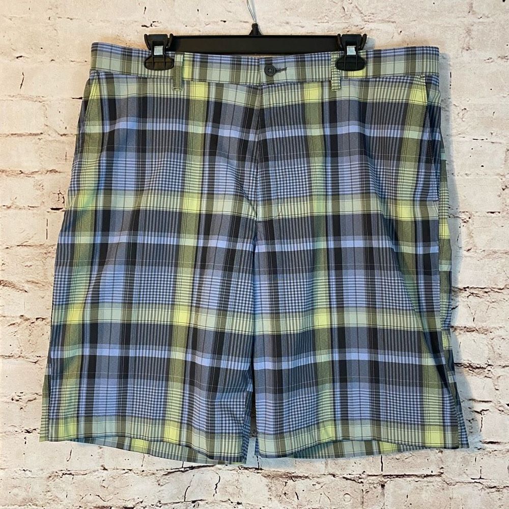 PGA Tour Golf Shorts Plaid Flat Front Blue Green Lightweight 5-Pocket Size 38